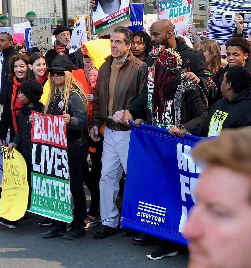 800px Andrew Cuomo at March For Our Lives rally e991f65cda8cad0d03a7ea8cd2674507 190429 132502