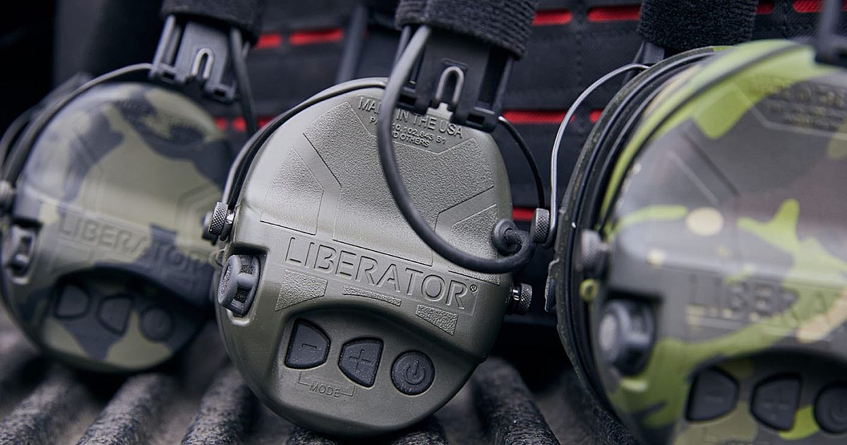 Safariland Liberator HP-R Earmuffs | Tactical Retailer