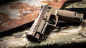 Sig Sauer M17 military surplus handguns e991f65cda8cad0d03a7ea8cd2674507