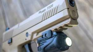 Sig Sauer2 P320 Airgun with light e991f65cda8cad0d03a7ea8cd2674507 200303 112502