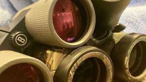 Binoculars 1 lenses coatings photo by Clemons