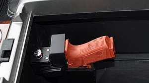 HGH center console 190104 100813