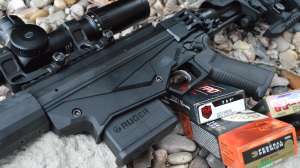 Just like the big brother the 223 has the same size and feel 190104 102133