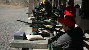 Listen Up rifle range crowd 190104 102507