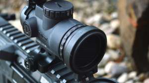 Trijicon MRO C includes an AR riser and anti glare fron cover 190104 102535