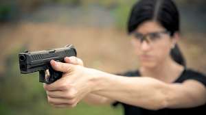 Web VP9 Action Image Female Shooting 190104 100807