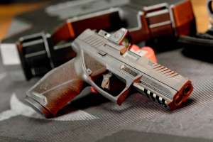 FD Handguns Taurus Feature rich and price competitive Taurus TX9 in full compact sub compact formats copy