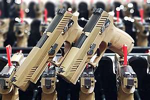 Sig Sauer M17 Modular Handgun System e991f65cda8cad0d03a7ea8cd2674507