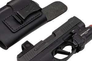 Versacarry Blackout P365 with Streamlight TLR7 Black Apart
