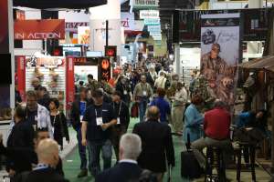 SHOT Show Floor 181227 162037
