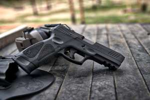 Taurus G3 Stilllife 1410x794