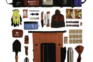 Uncharted SEVENTY2 Pro survival kit