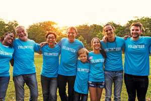 Volunteering i Stock 668214842